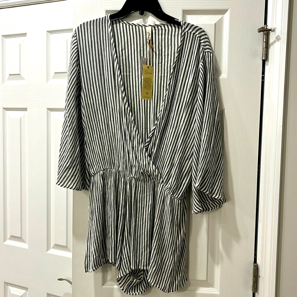 Elan Nordstrom Charcoal & White Striped, Front Snap, Surplice Romper Medium